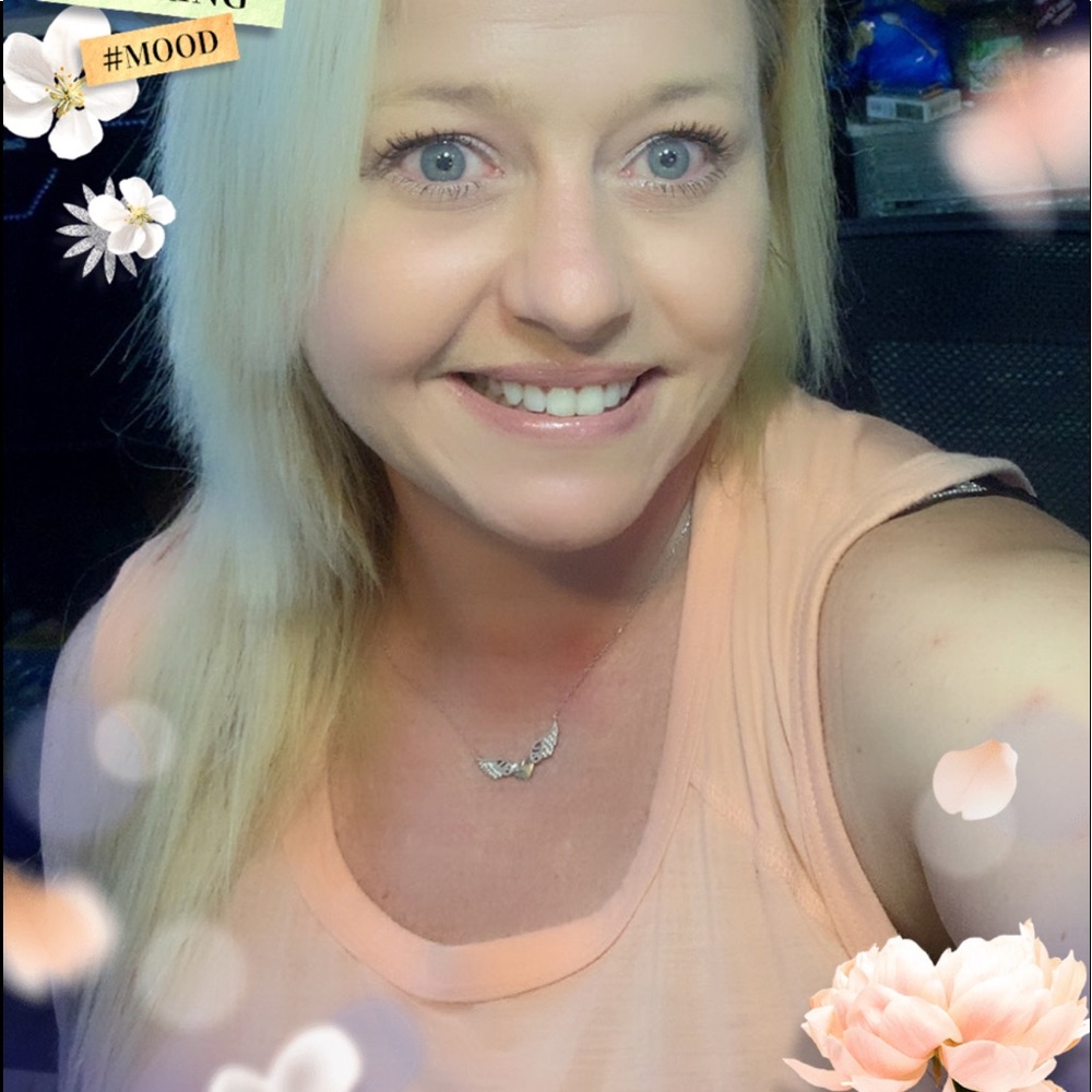 Meet your Posher, Julie